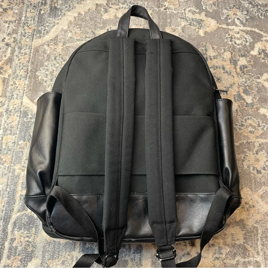 BEIS  Sleek Black Travel Backpack - Image 3