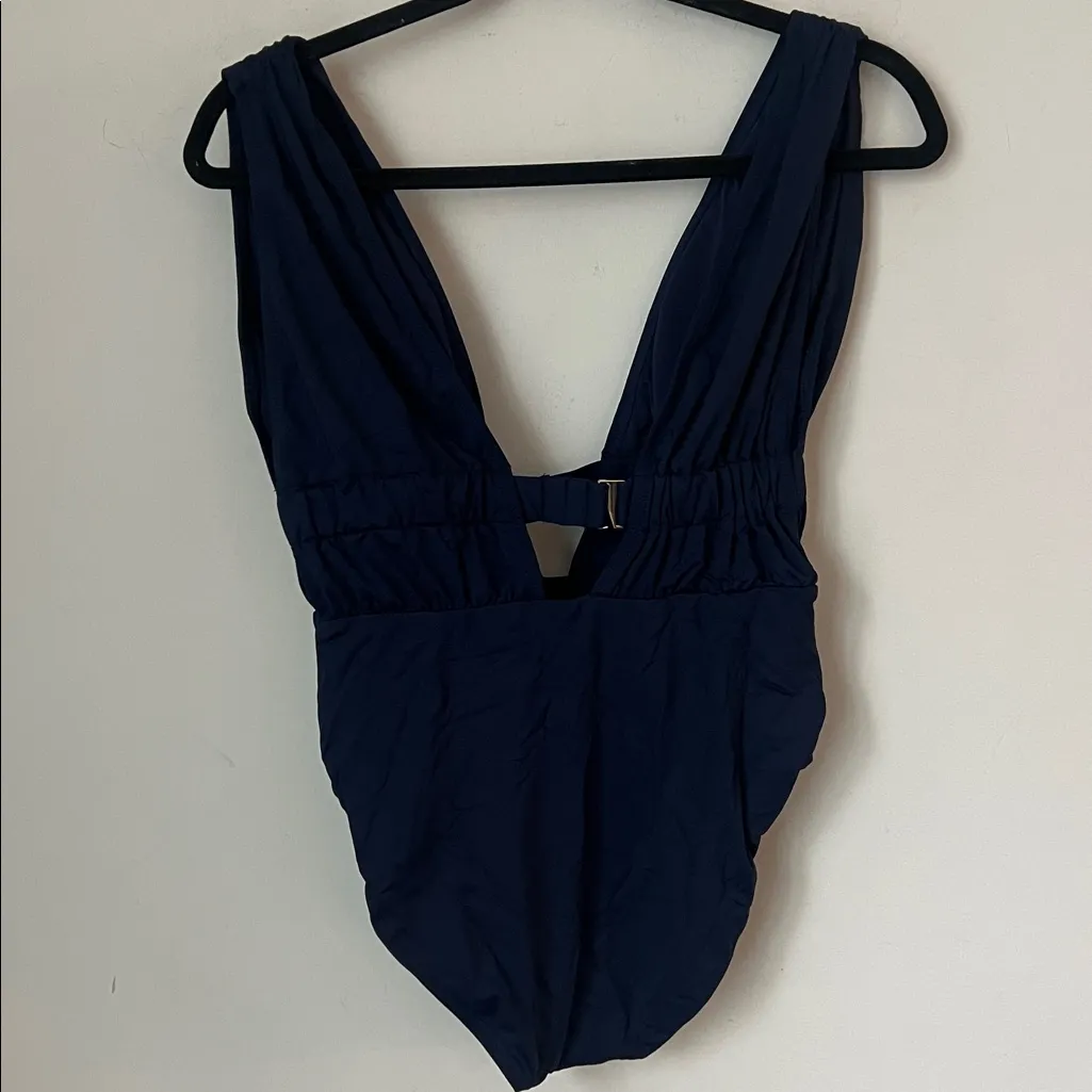 Carmen Marc Valvo Plunge-Neck Ruched One-Piece Swimsuit, Martime Sz 10⚫️ - Image 5