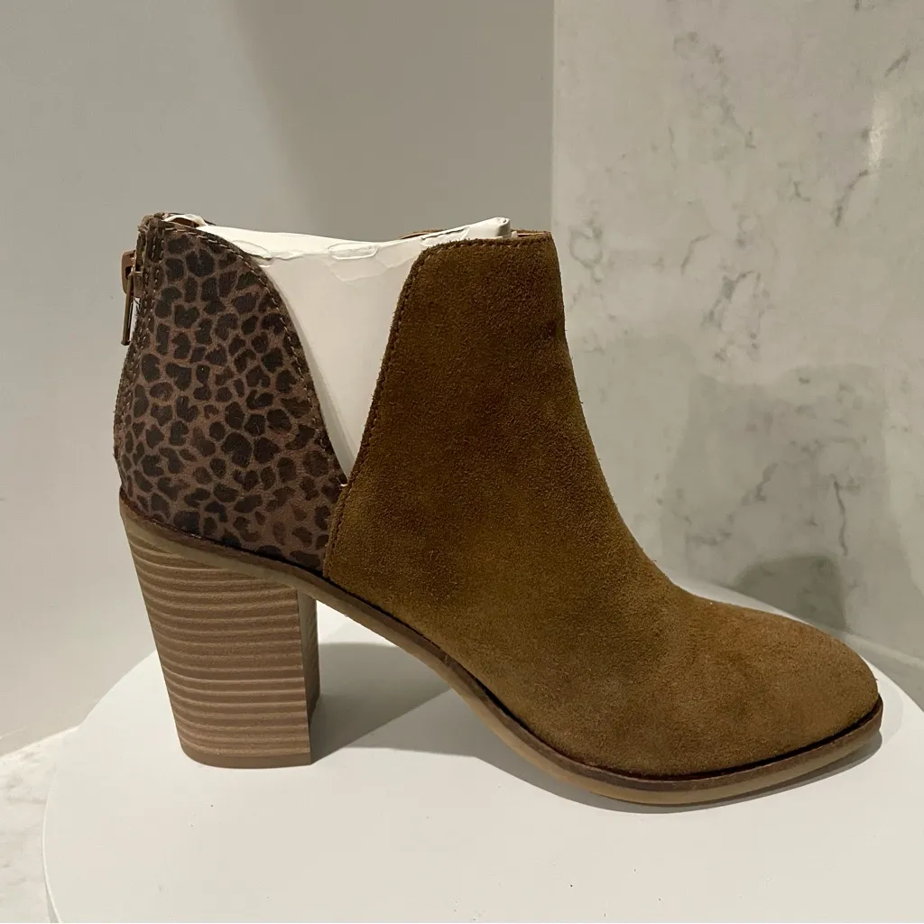 New! DV8 Dolce Vita ‎ Shai Mixed Material Suede Heeled Bootie Sz 8.5 Tan - Image 2