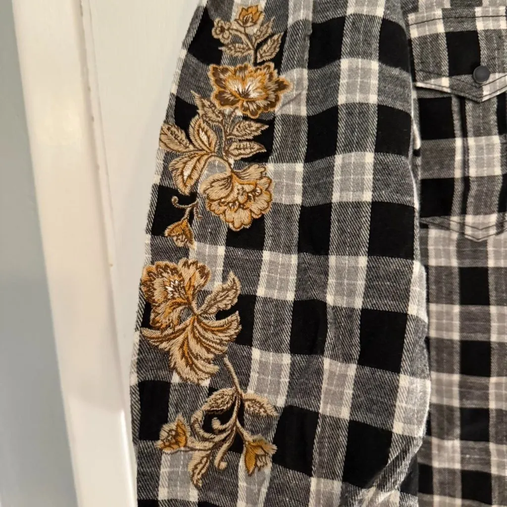 Driftwood Black and White Plaid Shirt with embroidery - Image 4