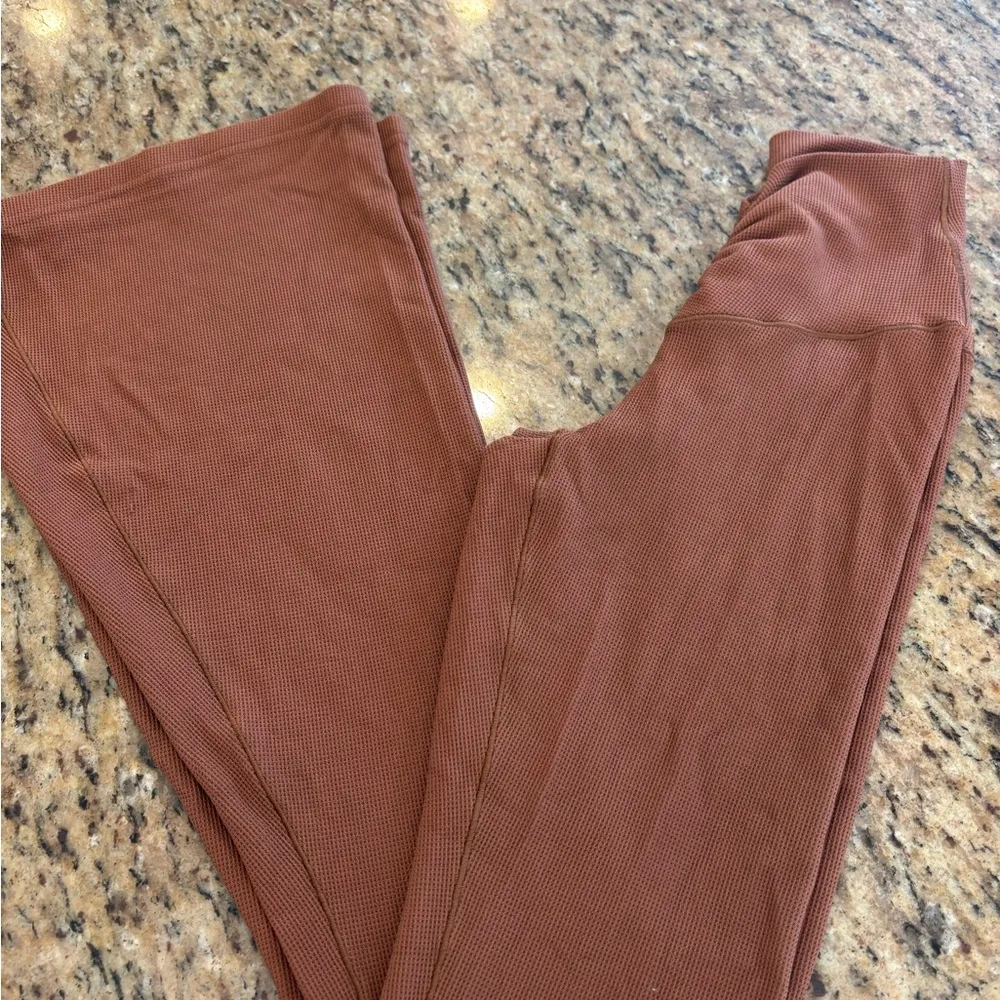 AE Rust Brown Waffle Flared Women's Leggings - Image 2