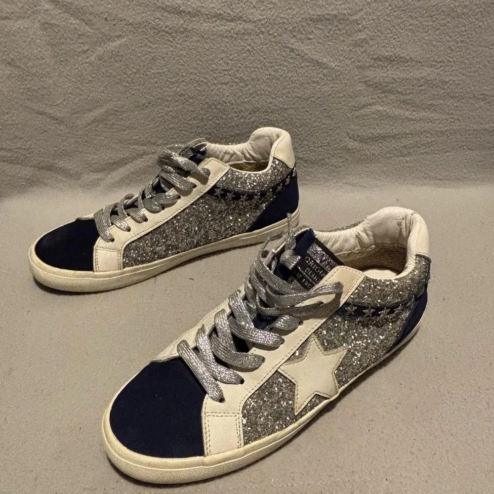 Vintage  Havana Bounce 23 Silver Glitter and Navy Suede Sneakers Size 11 - Image 5