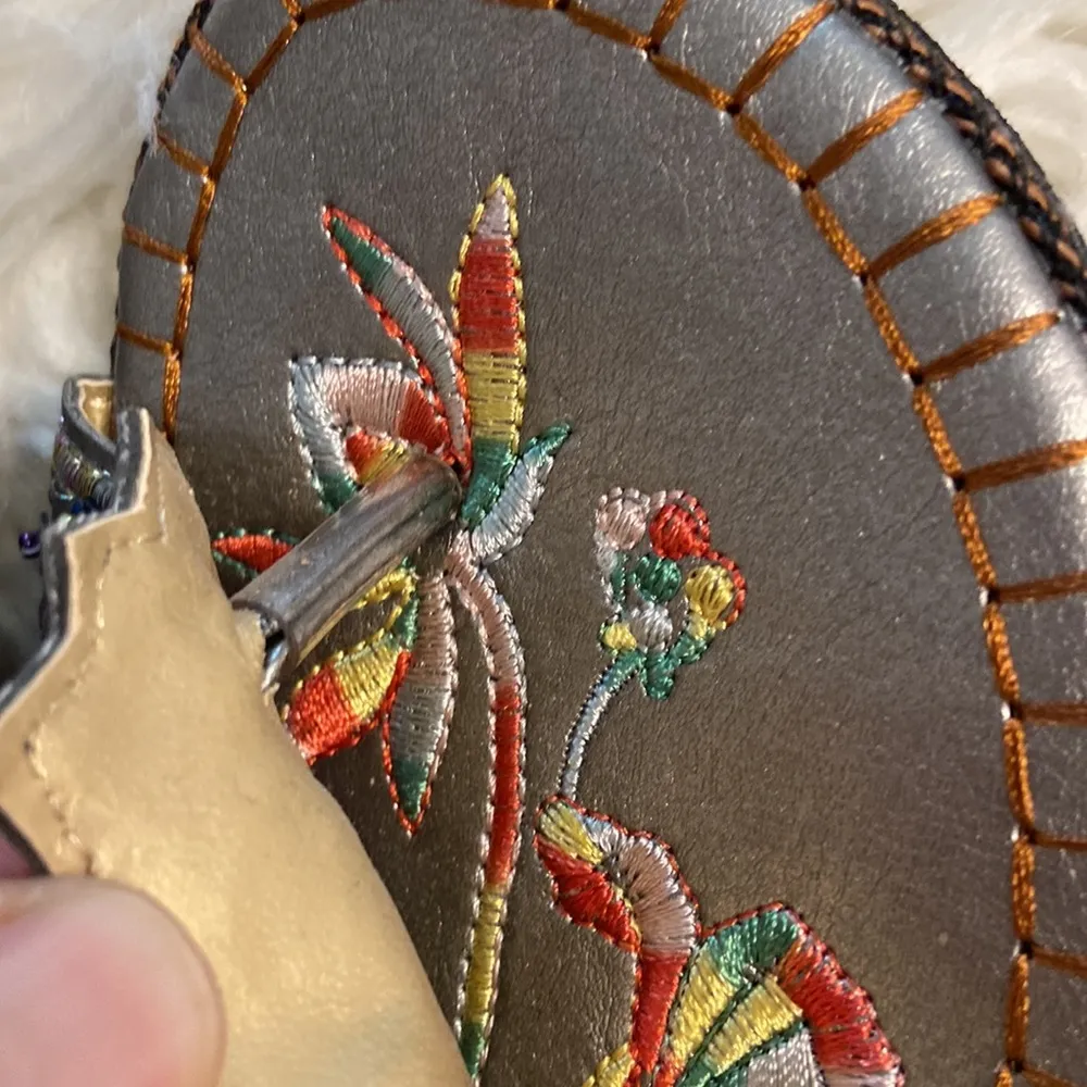 JohnFashion Sandals size 7 BNWOT color silver with lots of beads so cute - Image 11