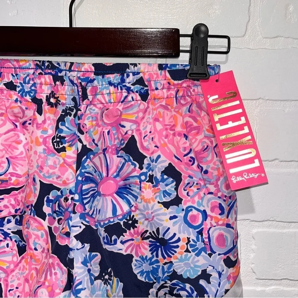 NWT Lilly Pulitzer Luxletic Ocean Trail Shorts In Turtle Amazement - Image 3