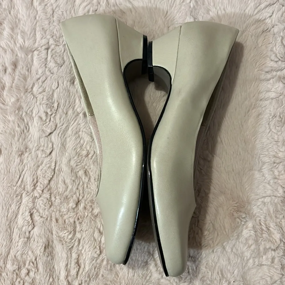 Size 7.5 wide shoes • soft style - Image 12