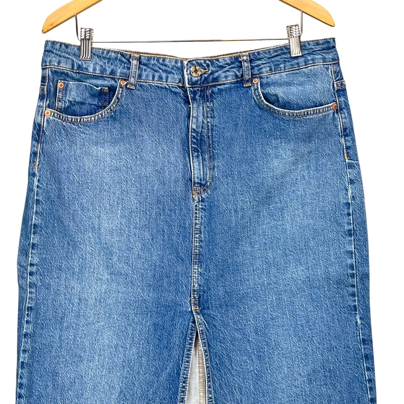 Stradivarius Denim Midi Skirt Front Slit Raw Hem Blue Jean Skirt Size‎ 12 - Image 3