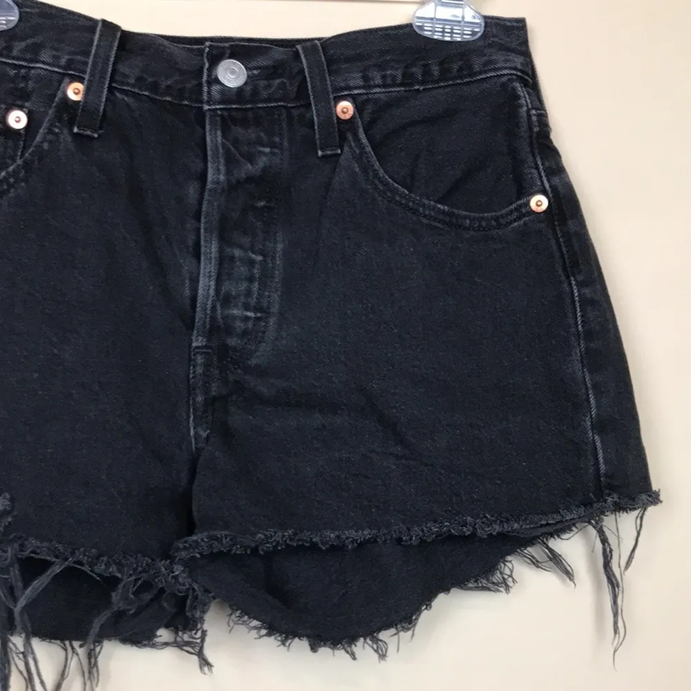 Levi’s Women’s 501 Black Distressed Thrashed Button-Fly Denim Jean Shorts - Image 3