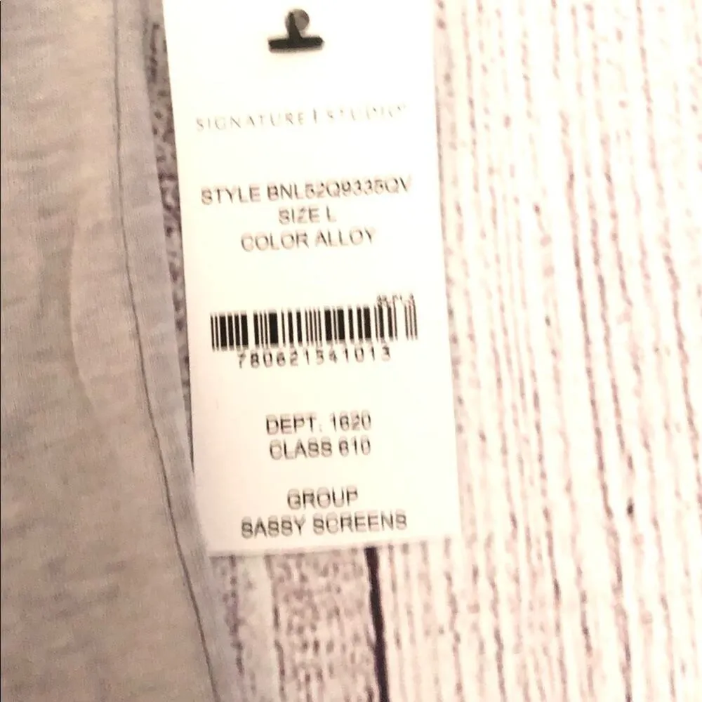 Signature Studio Womens Graphic Tee   Sz L - Image 10