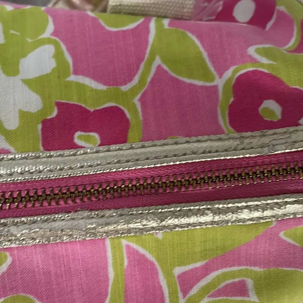 Lilly Pulitzer Originals pink/green/gold zip top bag - Image 15