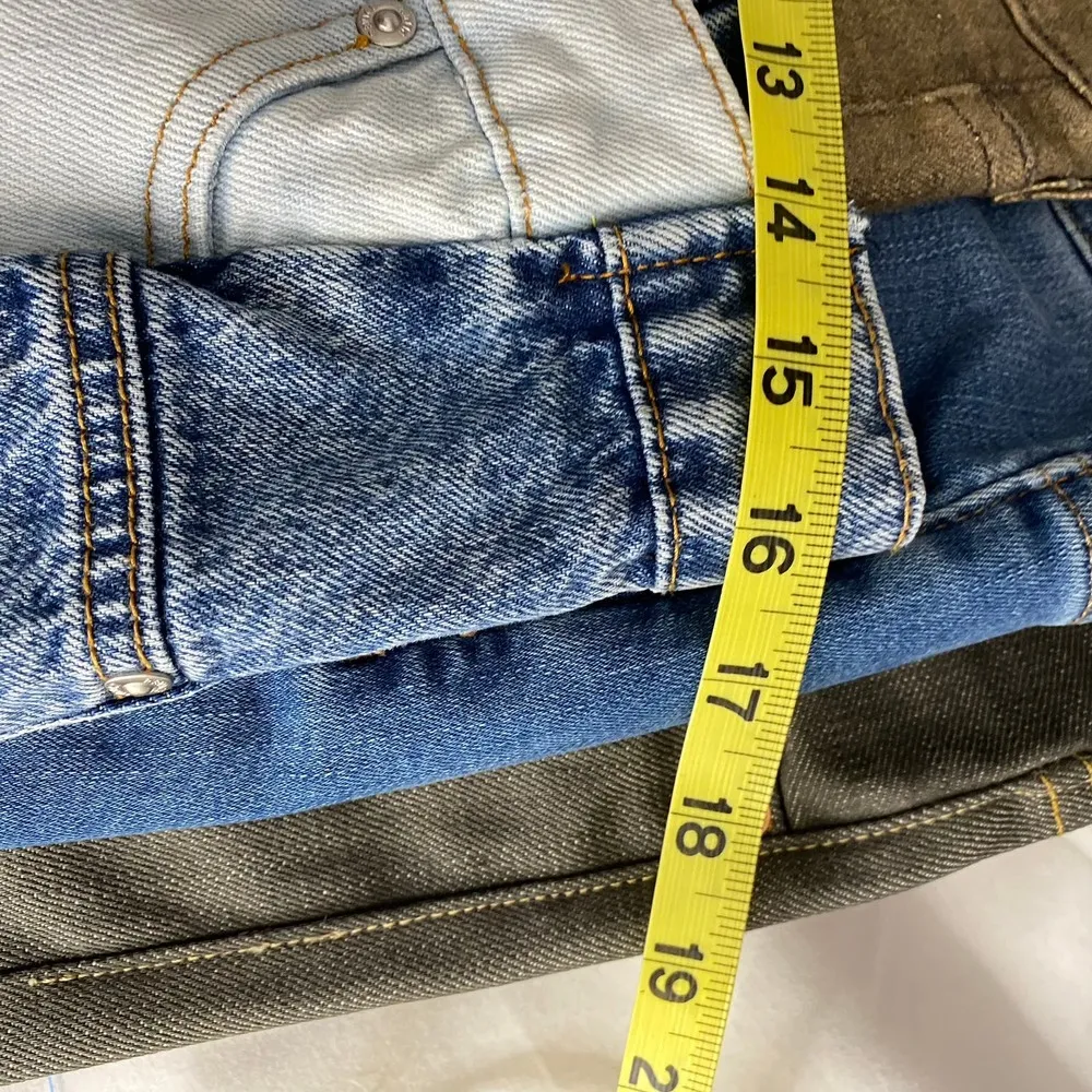 REVICE Two Tone Color Block Highrise Straight Leg Button Fly Mom Jeans Size 32 - Image 3