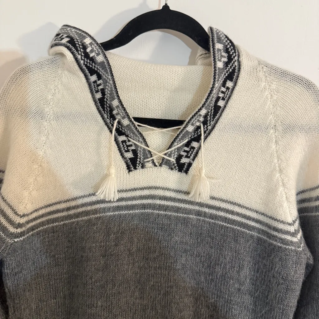 Gray and White Women's Sweater Acrylic Wool Blend Small Hooded Pullover Sweater - Image 2