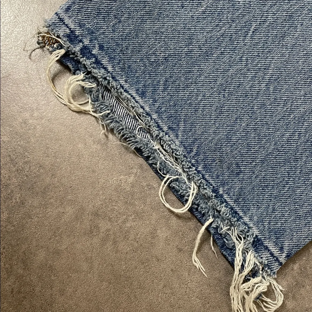 Madewell Classic Straight Jeans: Destructed size 30X27 - Image 14