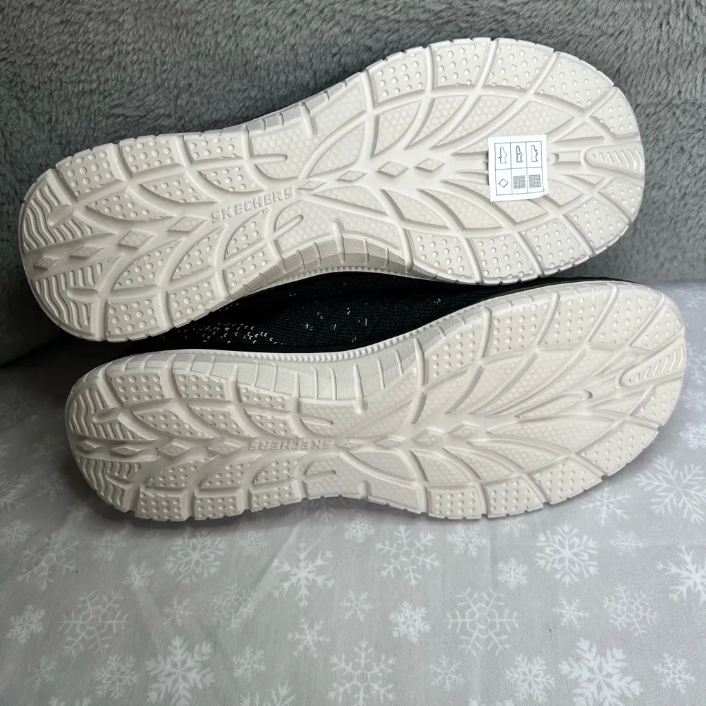 Black Athletic Sneakers with small heart-shaped details with small pink areas - Image 9