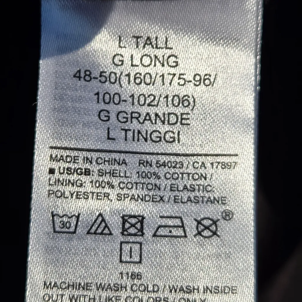 Banana Republic Eyelet Puff Sleeves Blouse, black, size Large - Image 3