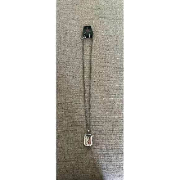 NWT Paparazzi long silver necklace with‎ diamond pendant and matching earrings - Image 3