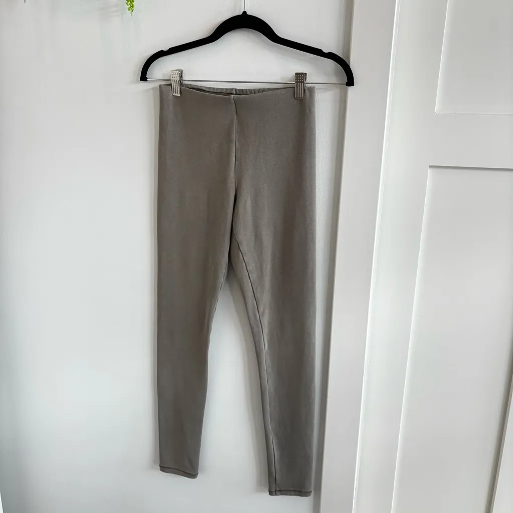 SKIMS Outdoor Collection Smoothing High Rise Leggings Green Women's Size Small - Image 2