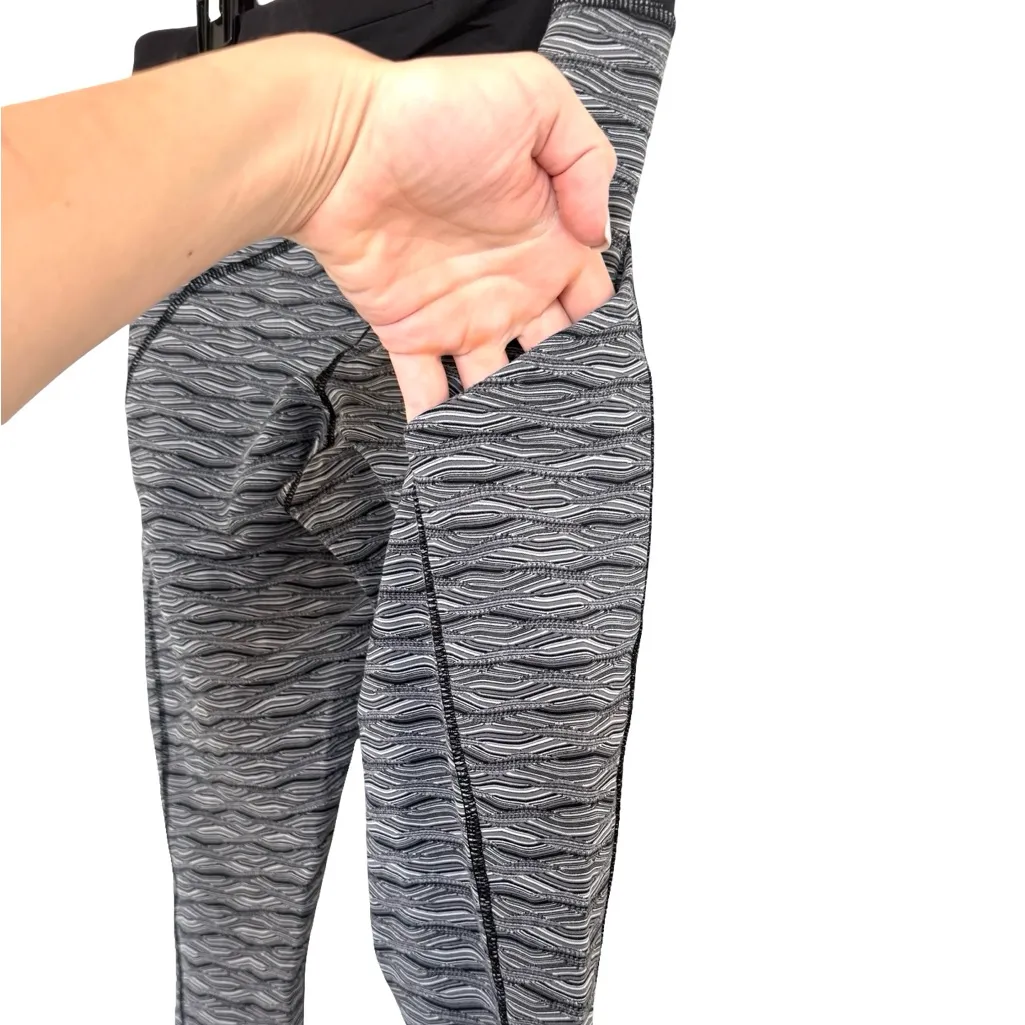 Lululemon Inspire Tight II Leggings Textured Wave Black Silver Spoon / Black 8 - Image 4