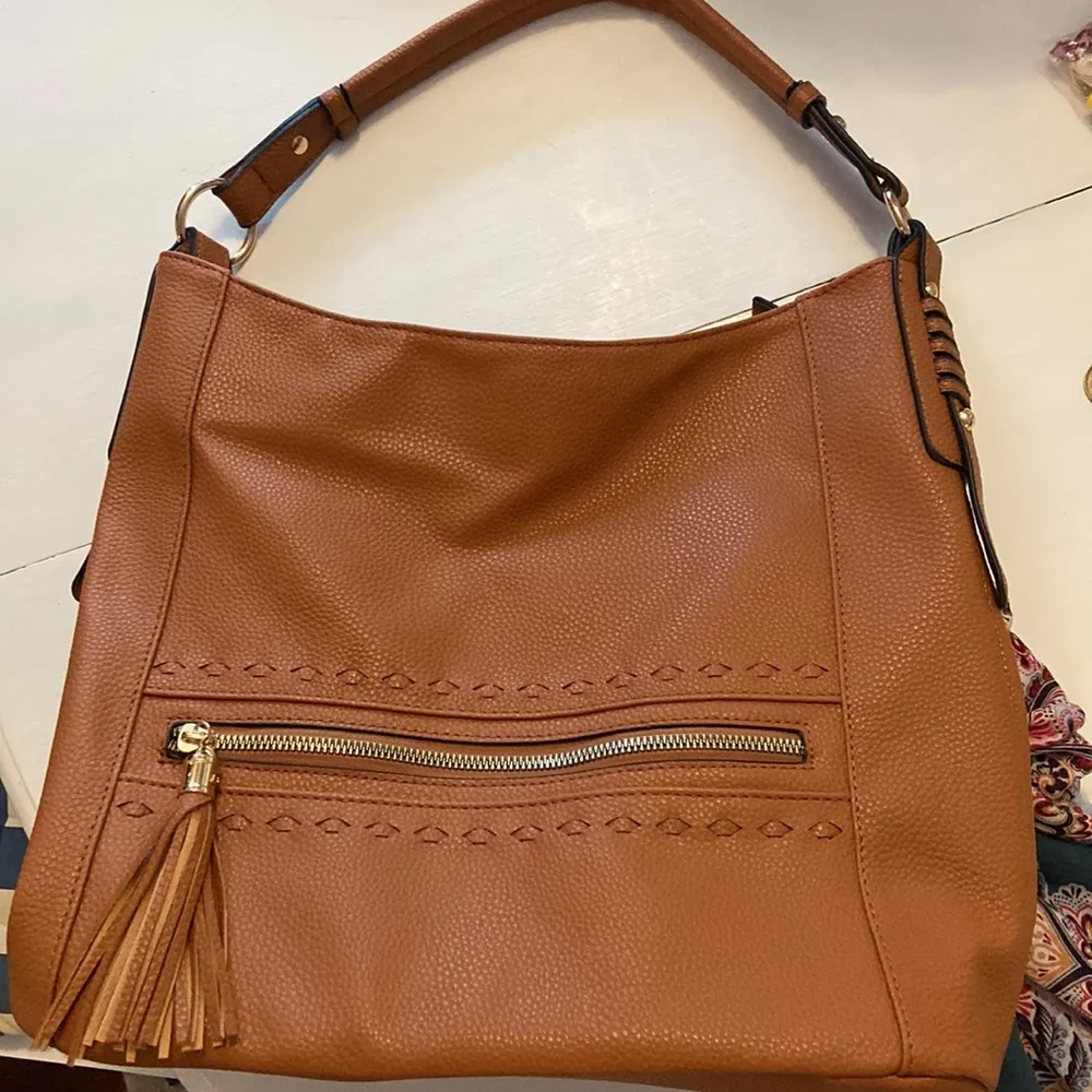 Bucket Bag - Image 4