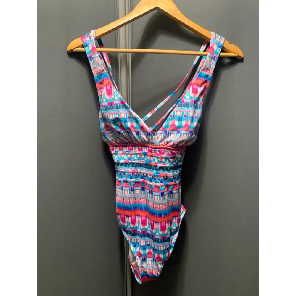 Women's La Blanca Swimsuit One Piece Size 8 Blue Pink - Image 3