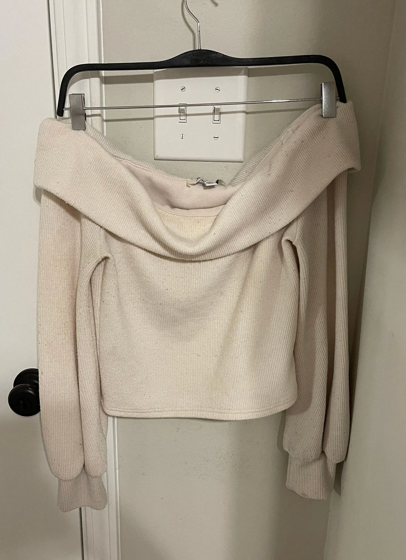 Off The Shoulder Top Size L - Image 2