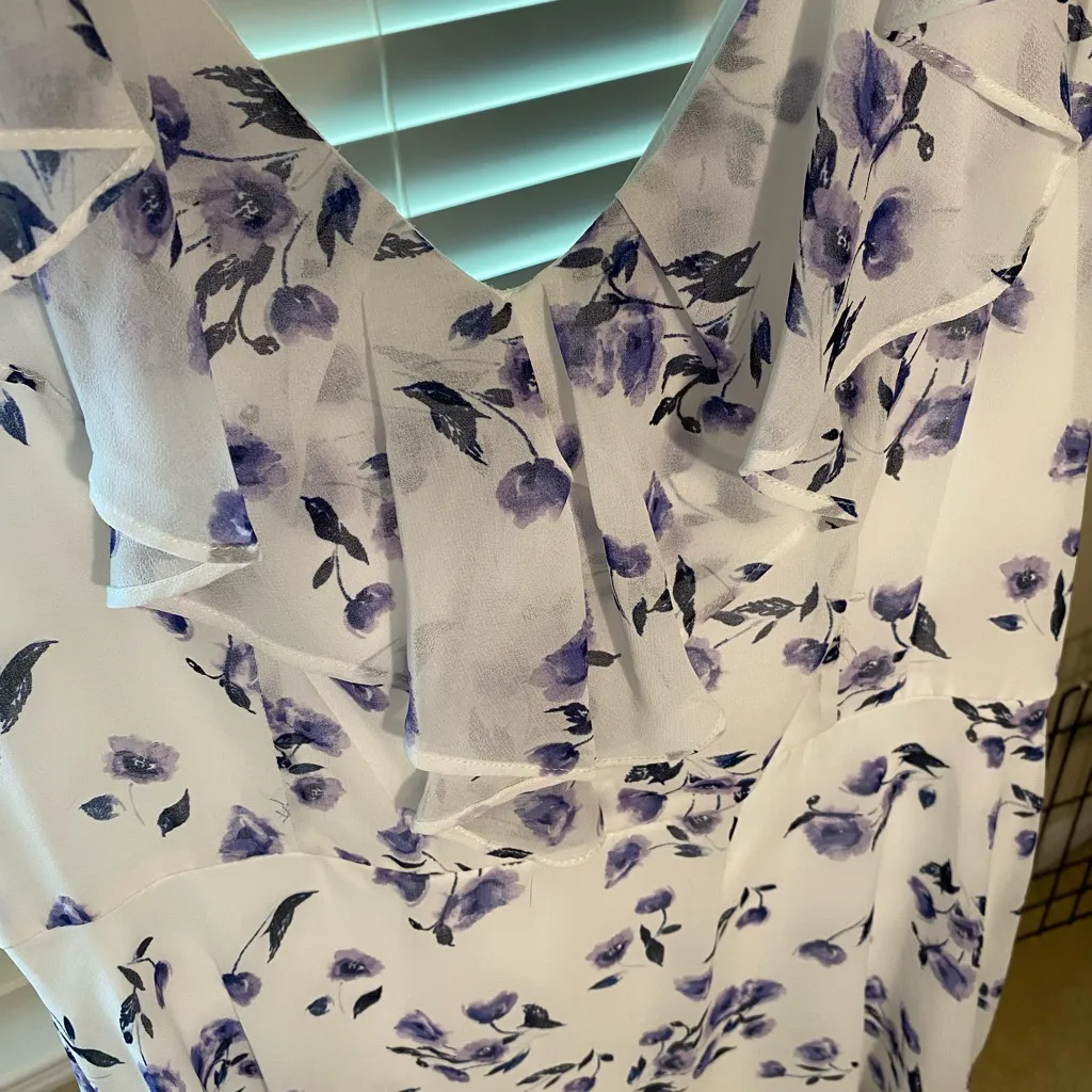 DKNY White and Purple Floral Dress - Image 4