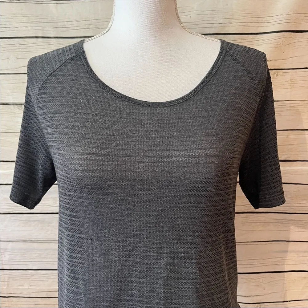 Nike DRI-FIT Knit Athletic Short Sleeve Tee Size Small - Image 8