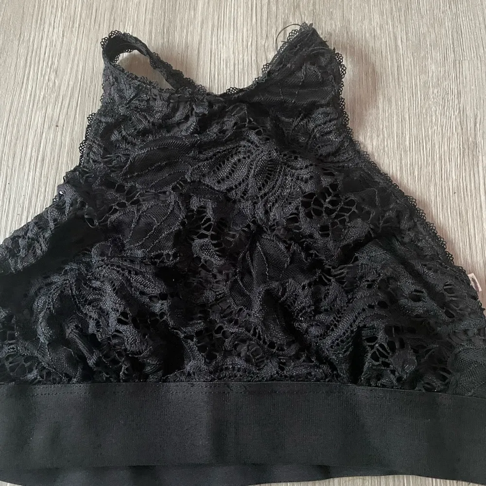 NWOT Urban Outfitters Out From Under Floral Lace High Neck Black Bralette Sz M - Image 2