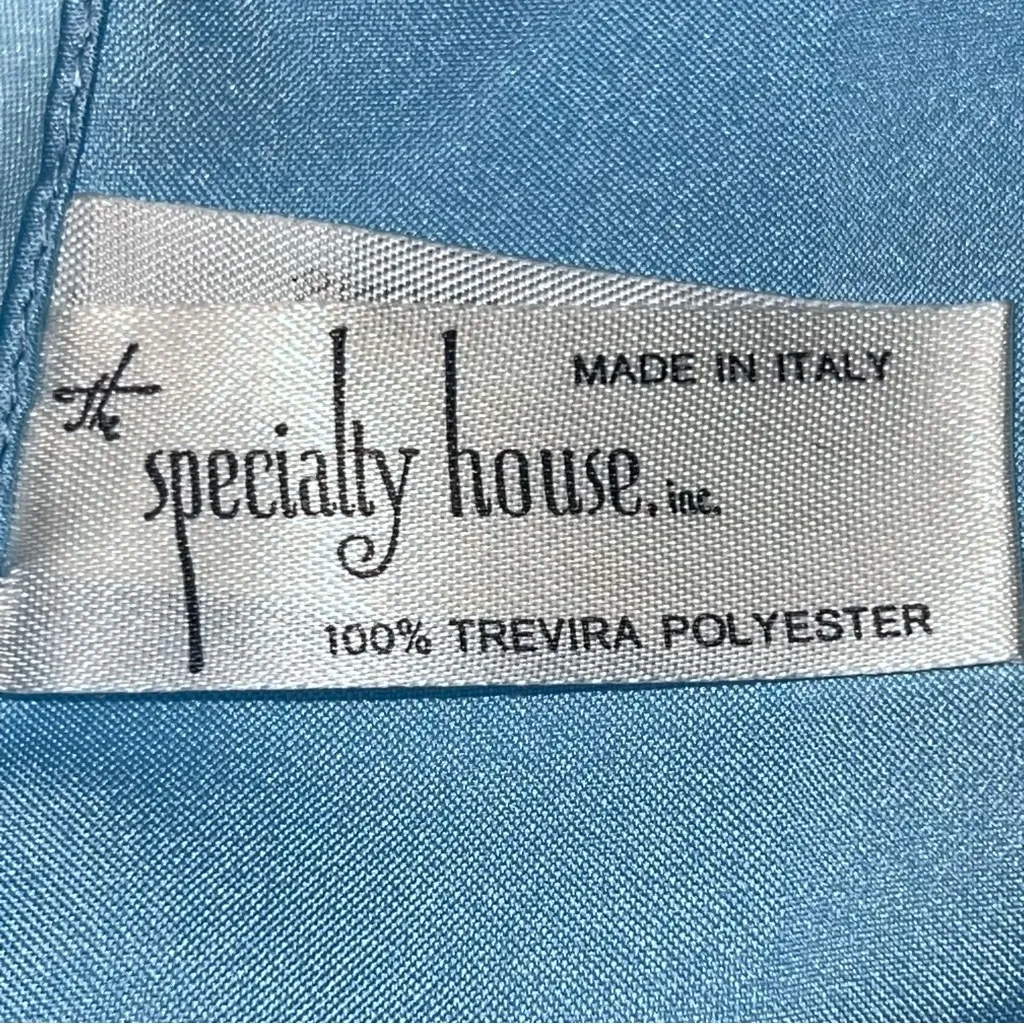 Specialty House Made in Italy Chic Light Blue w/ Heavier Boarders Women's Scarf - Image 4