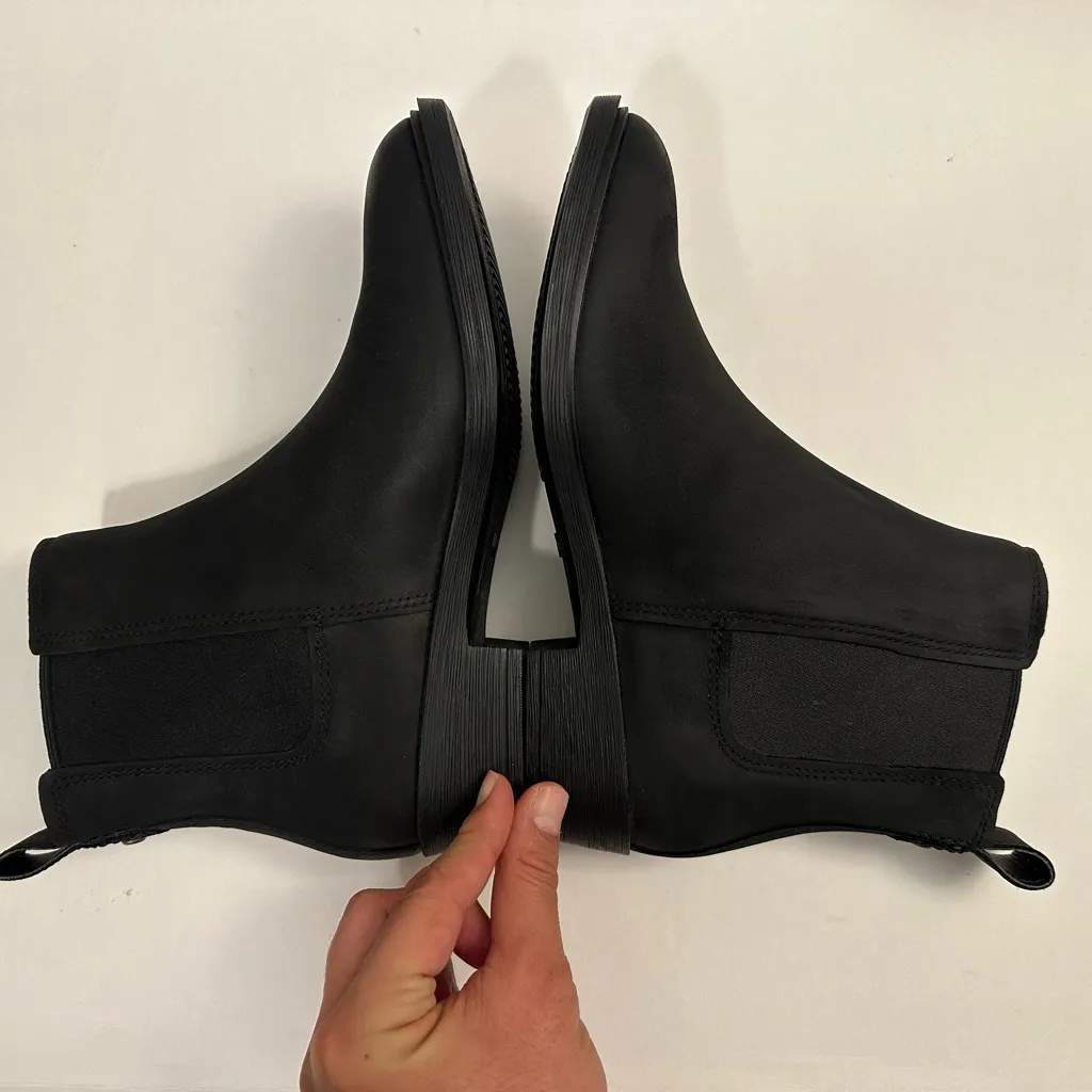 Ugg Emmeth Black Leather Chelsea Boot Size 7.5 - Image 7