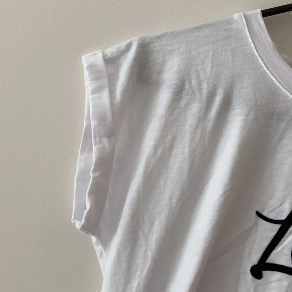 Christian Siriano white top. S - Image 7