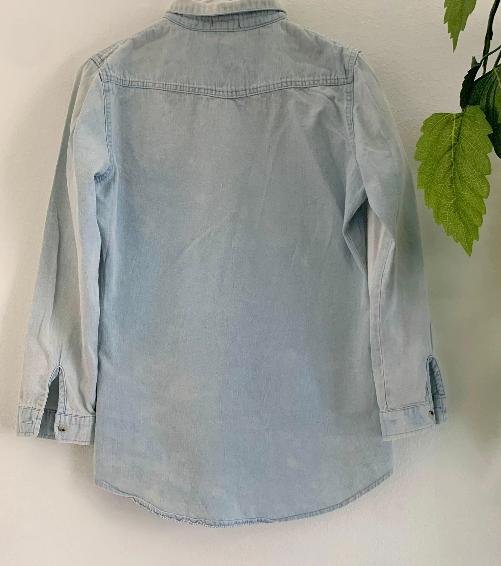 Light Wash Denim Button Up Blue Size M - Image 3