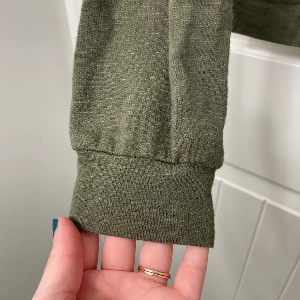 NWOT Mossimo Supply Co women’s‎ olive green ruffle long sleeve soft knit top M Size M - Image 2