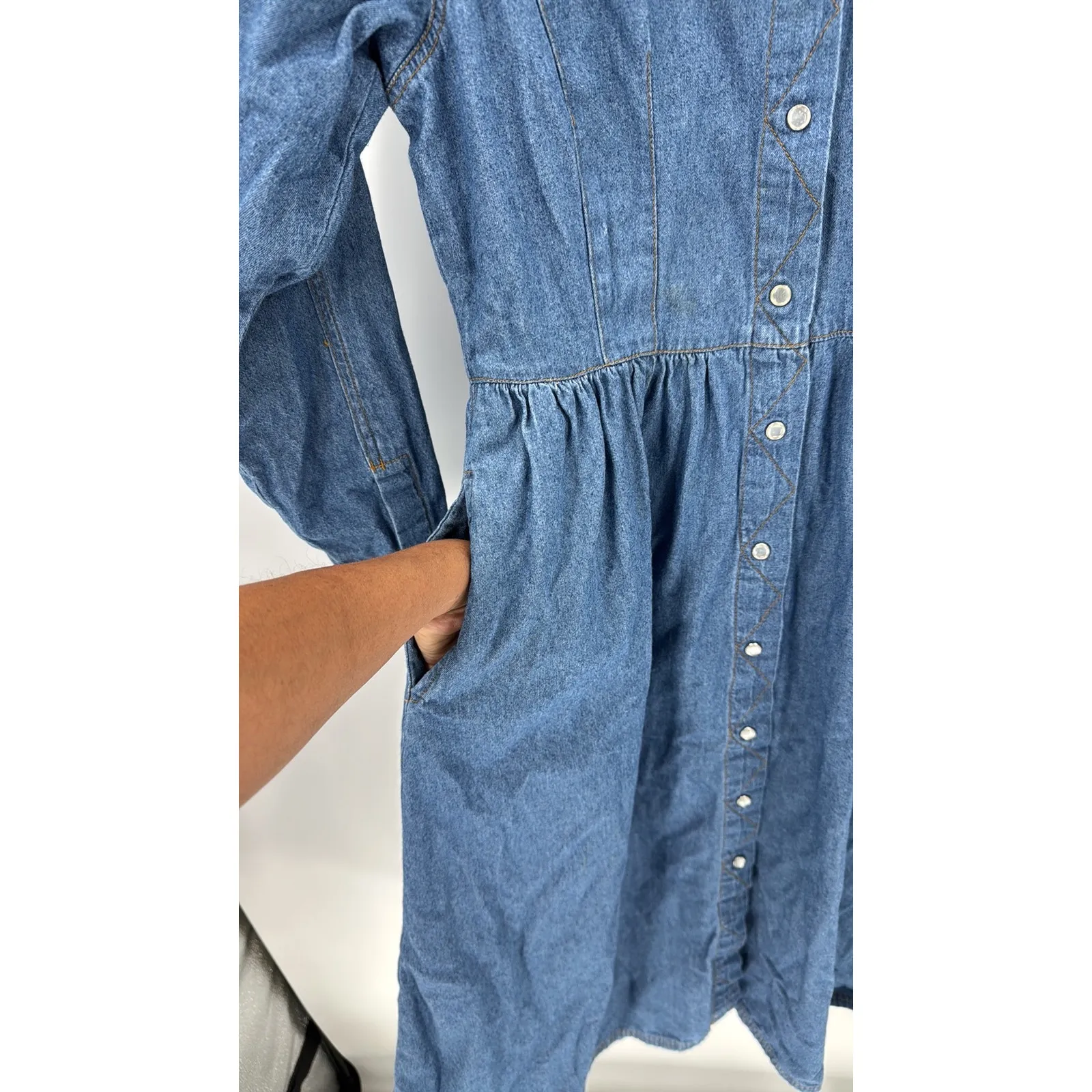 Vintage 90s GITANO Western pearl snap denim midi dress pockets size M NFR Blue Size M - Image 10