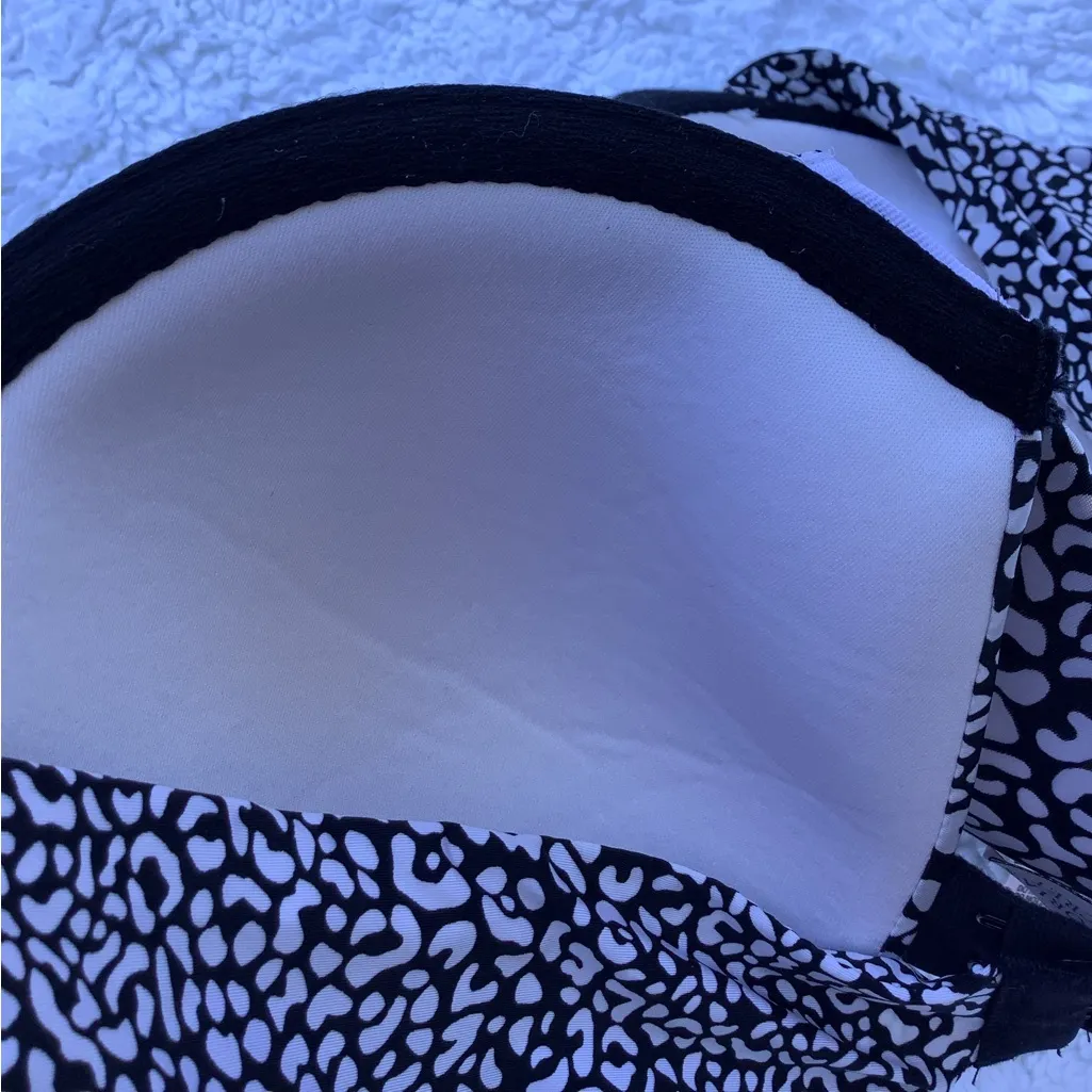 VS bras - GREAT cond 🖤🤍❤️ - Image 12