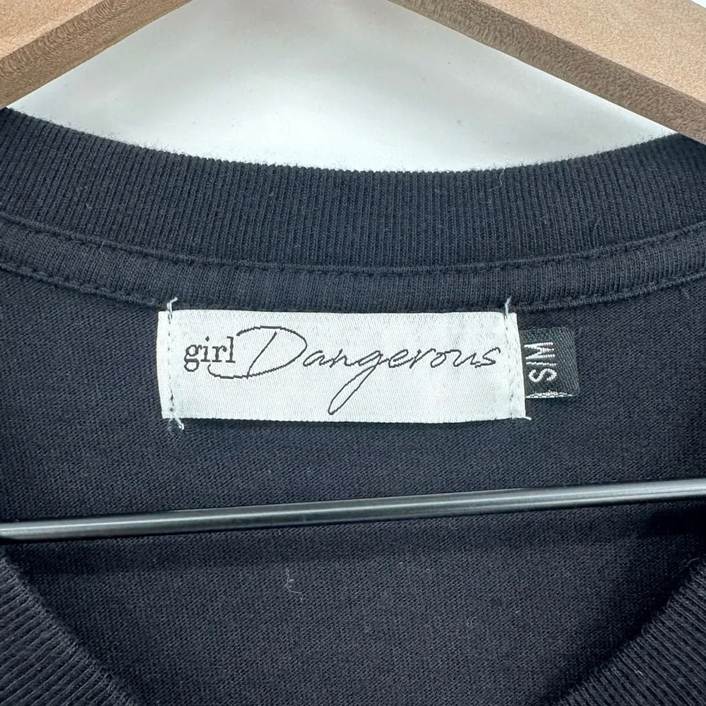 Girl Dangerous GD Babes in Boots Boyfriend Tee Short Sleeve Black Women's S/M Size M - Image 5