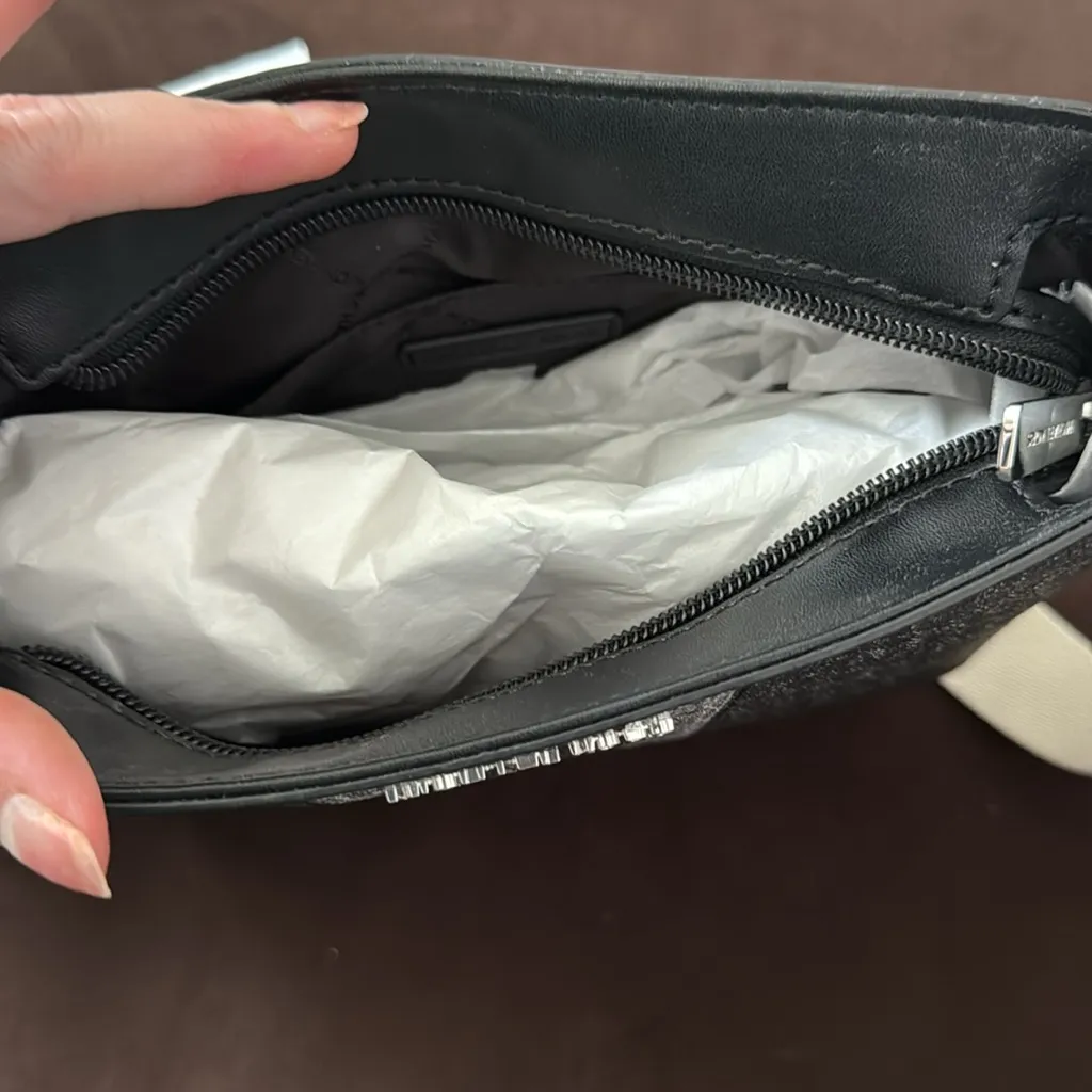 Michael Kors Jet Set Travel Crossbody Black & Silver Bag - Image 7