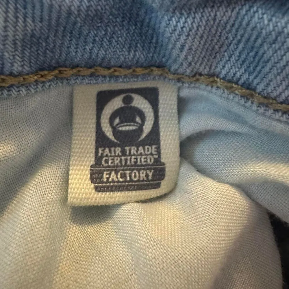 Universal Thread Women’s Light Wash blue denim mini skirt Plus Size 22 - Image 6