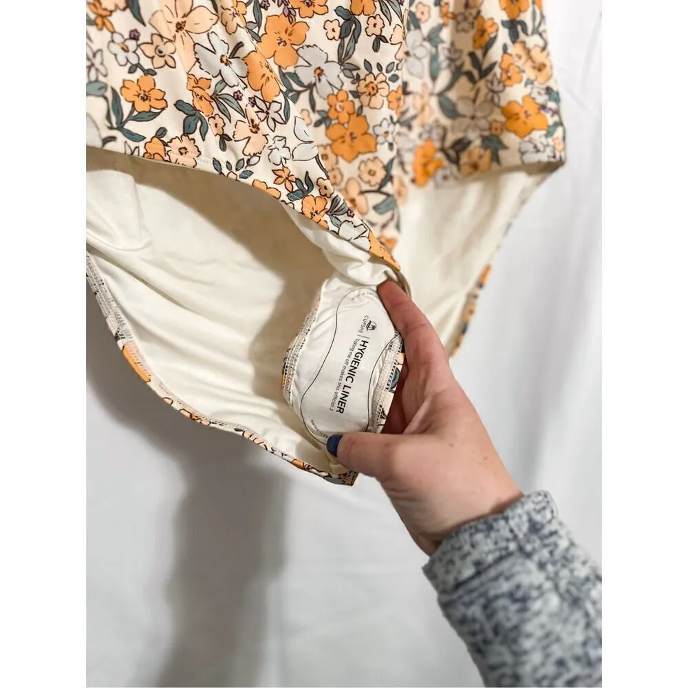 Cupshe NWT One piece floral suit - Image 4
