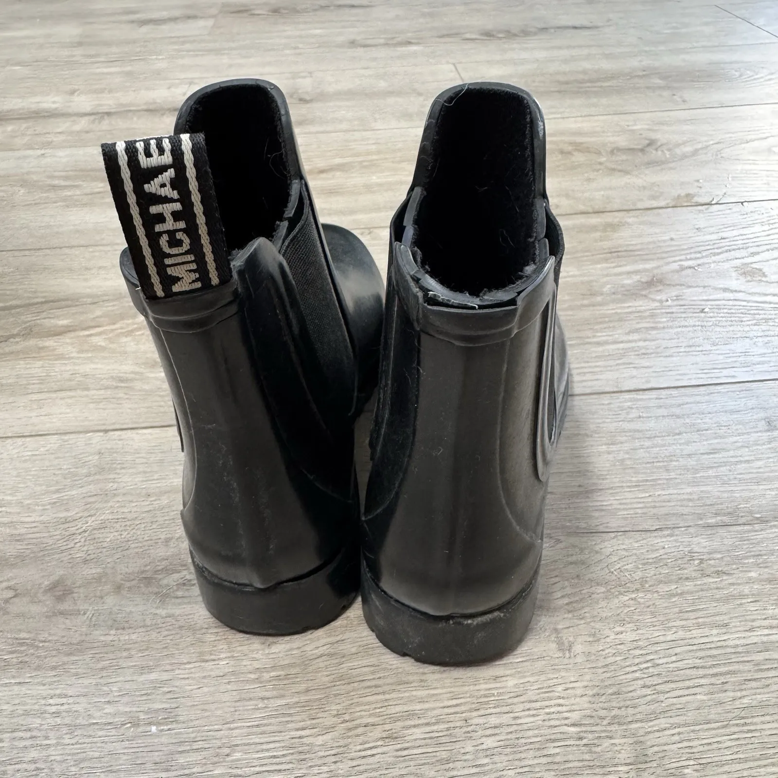Michael Kors‎ Women's Chelsea Rain Boots Rubber Ankle Black Size 6M Grunge - Image 4