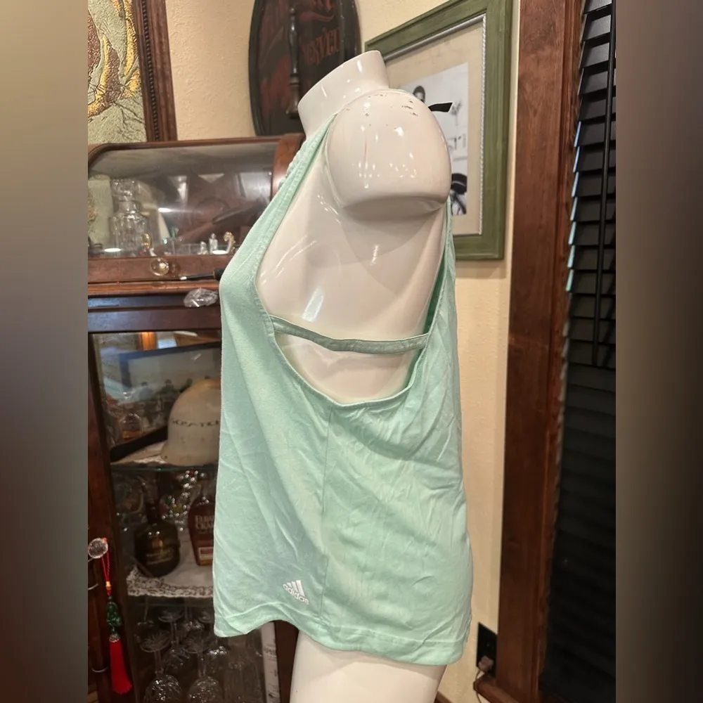 EUC ADIDAS  MINT COLOR WONAN CUTOFF YOGA OR GYM TANK TOP - Image 3