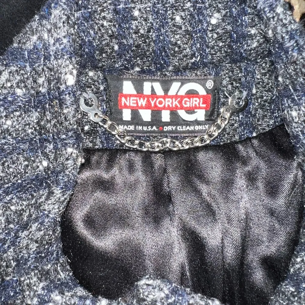 Darling Vintage 1980s New York Girl Striped Wool Tweed Coat! - Image 7