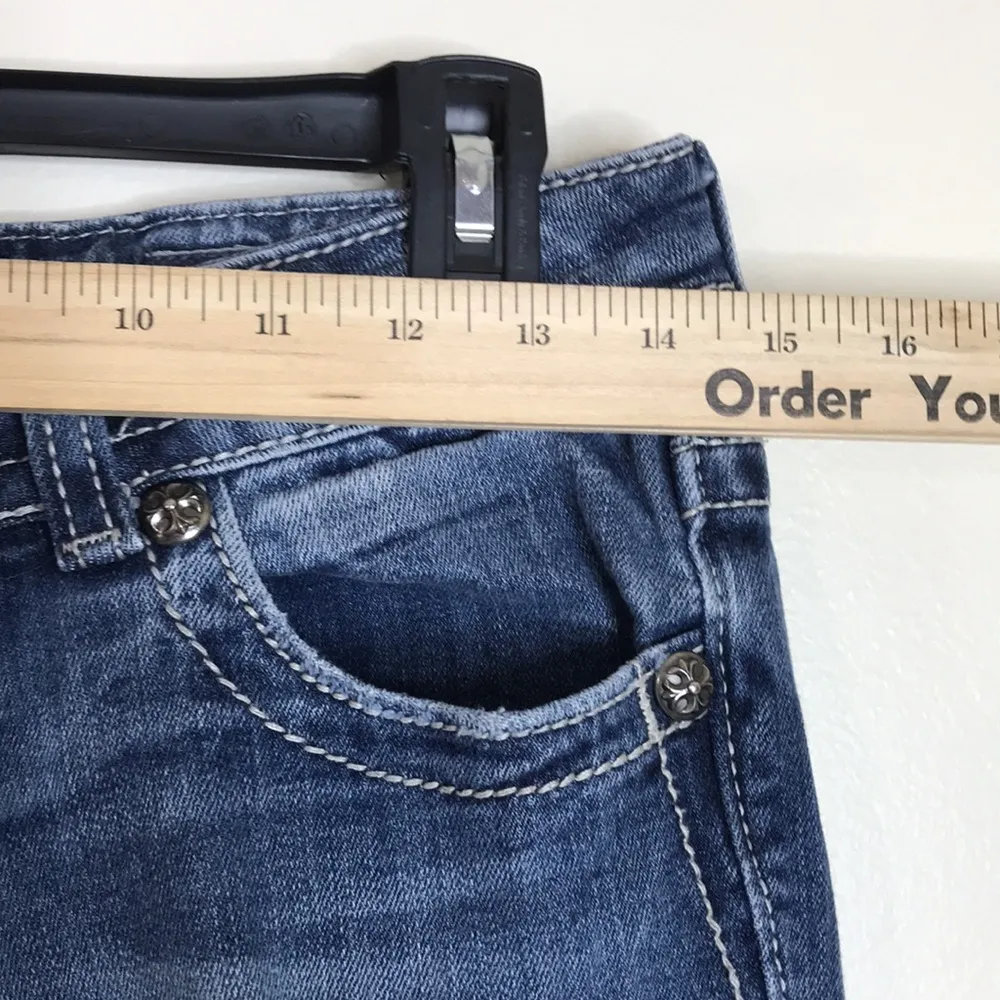 Miss me ladies distressed medium wash straight denim jeans size 28 - Image 5