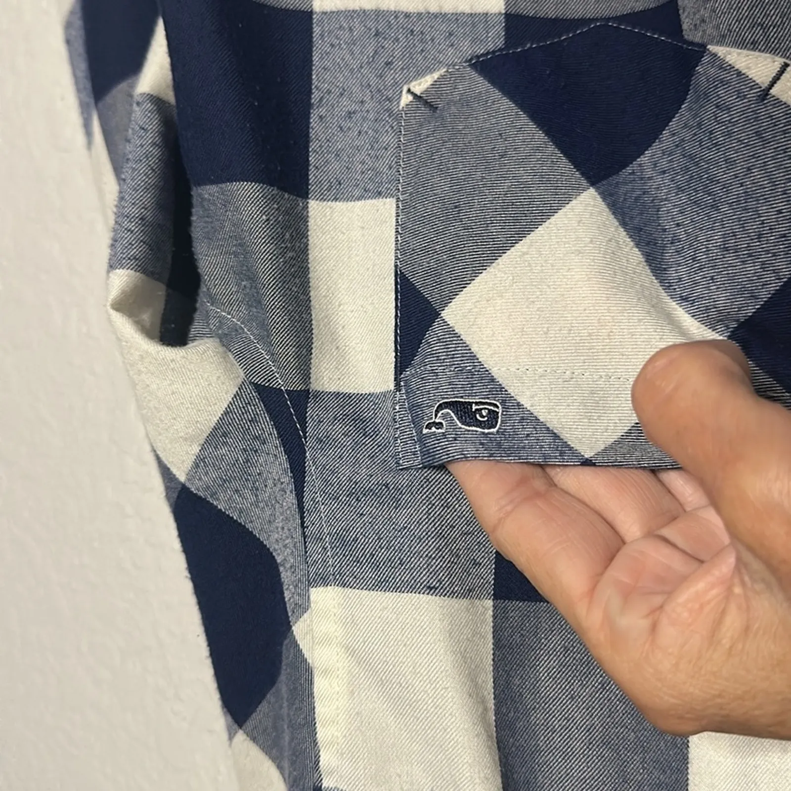 Vineyard Vines Navy Blue Check Button Up Shirt Farm Western Hayride Fall Cabin - Image 5