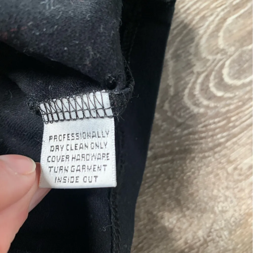 Vintage St. John Sport by Marie Gray Black T-Shirt with Gold Emblem L - Image 3