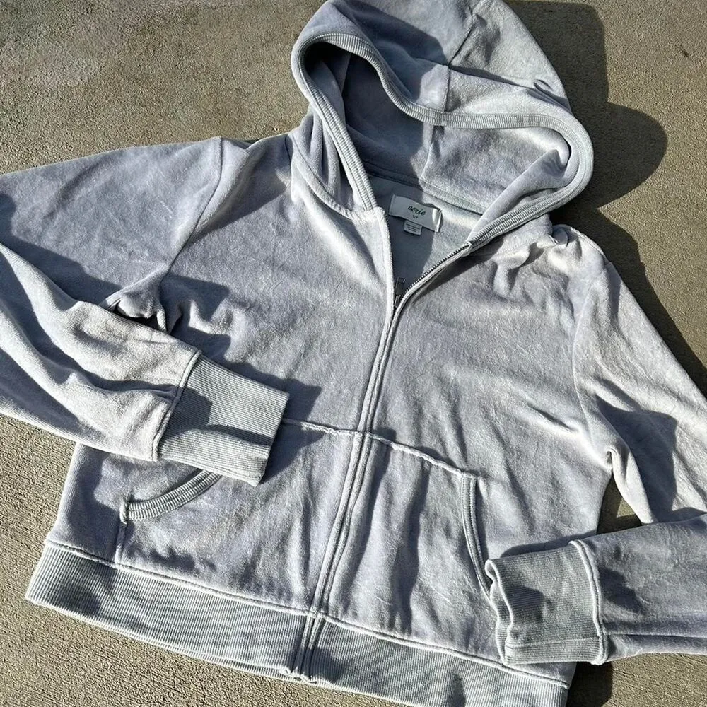Aerie Women's Grey Hoodie - Image 2