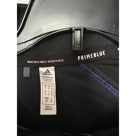 Adidas Primeblue pullover windbreaker‎ women’s small - Image 3