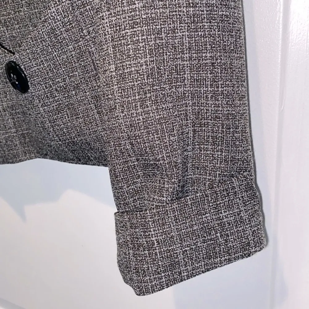 Ainsley & Aiden skirt suit set size 10 Gray - Image 5