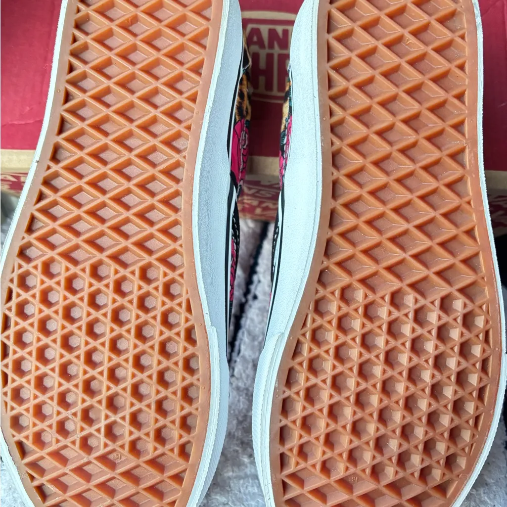 Vans Classic Slip -ON Rose /Animal checkerboard skate Shoes - Image 8