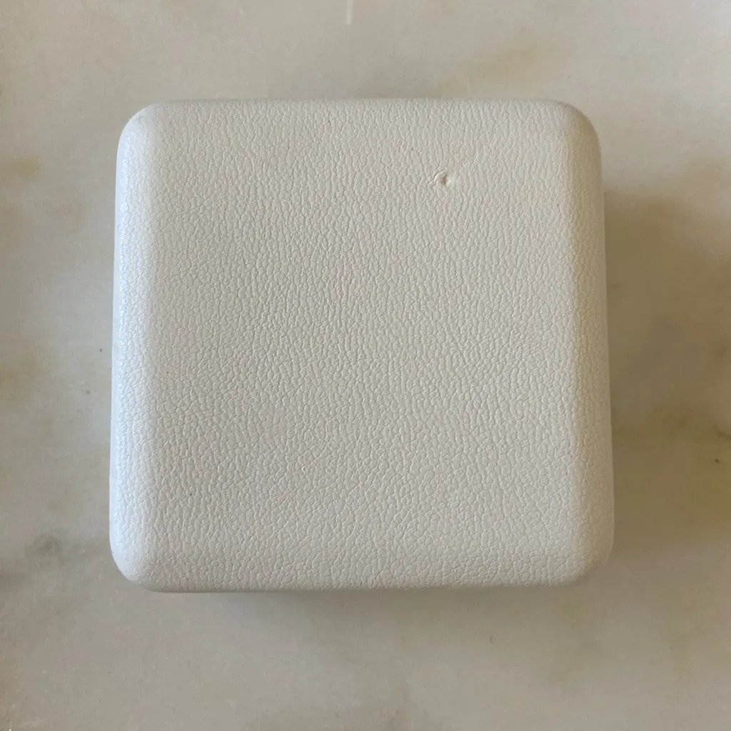 NWT Everlasting Gold 14k Gold & White Gold Crucifix Pendant Necklace - Image 8