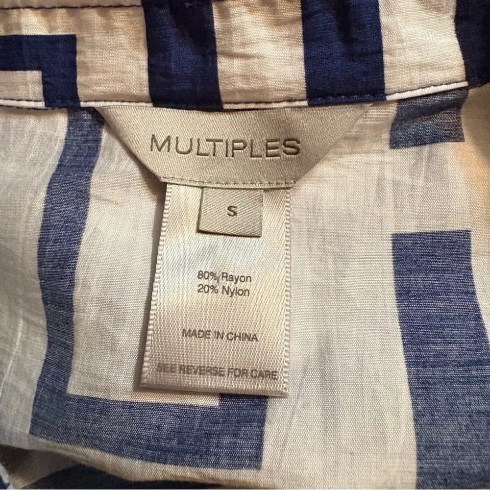 Multiples Blue and White Asymmetrical Mandarin Collar Top size Small - Image 10